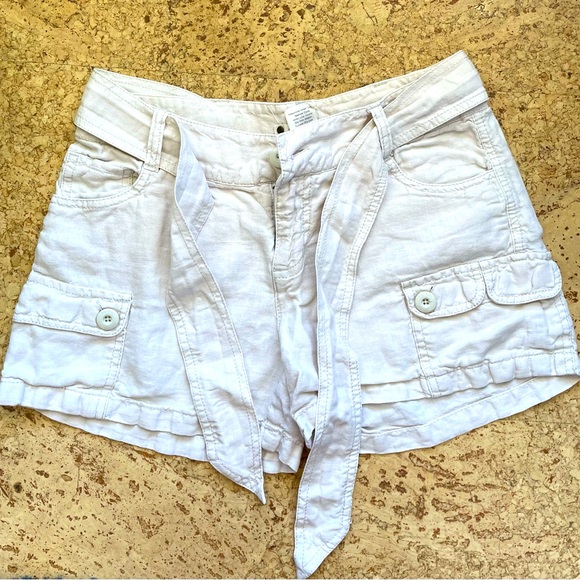 Shorts by hei hei. Cream color linen. Size 2. - Picture 1 of 3